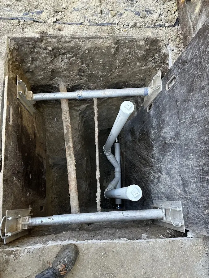 Experienced plumber completing Drain Cleaning work in Bayonet Point